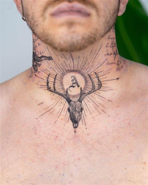 diseños para el cuello tattoo|Tatuajes en el Cuello